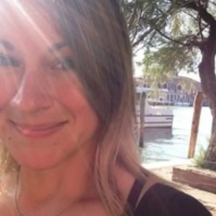 Headshot of Carla Spades