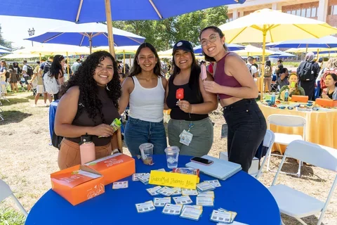 Undocumed group at student org fair