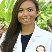 Stephanie Clavijo