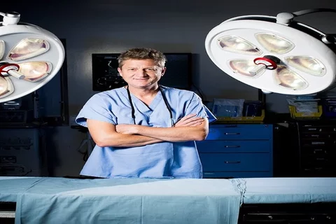 Dr. Christian de Virgilio